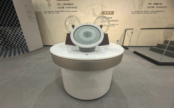 Immersive learning science exhibit designed for educational engagement