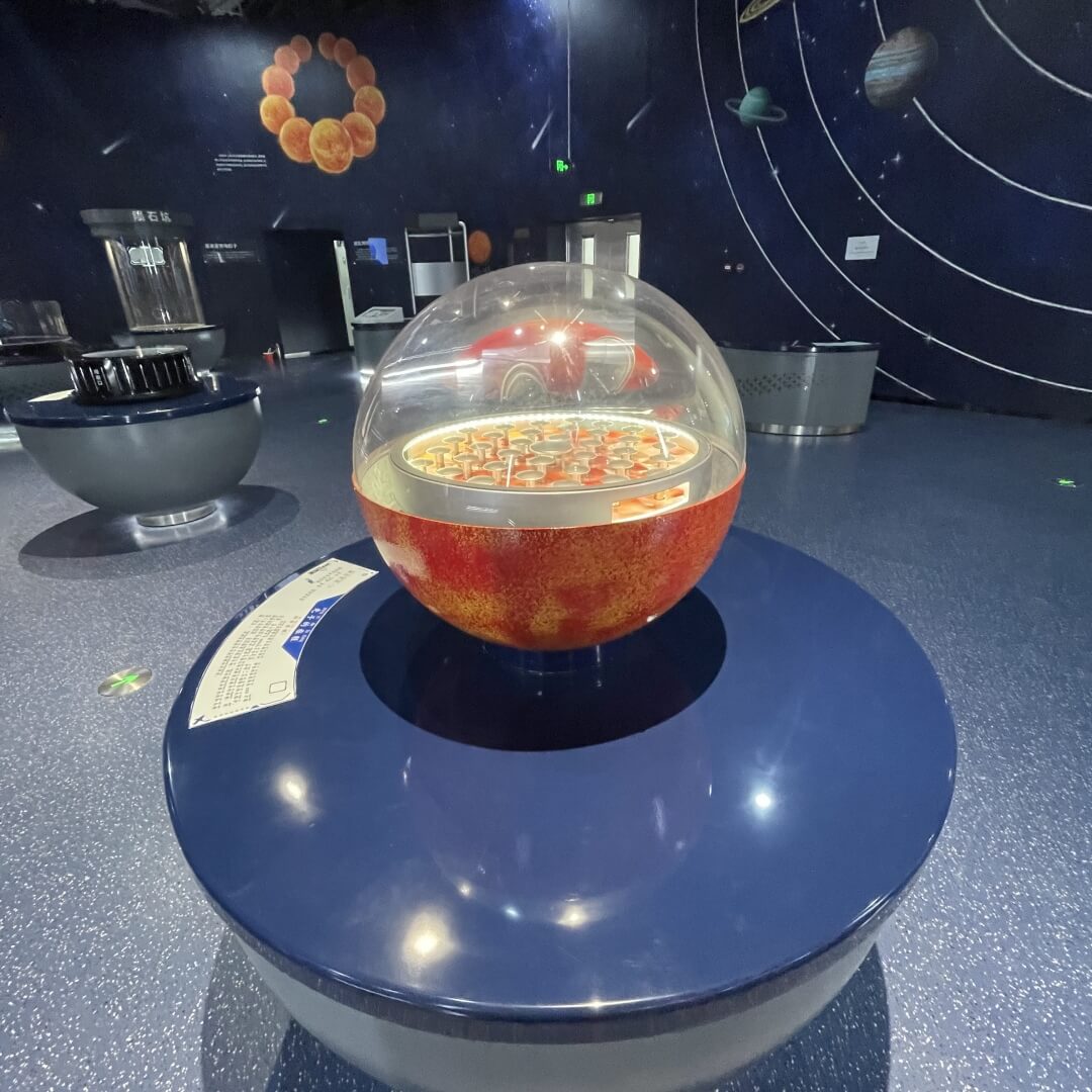 Interactive museum exhibits,Traveling with Photons, educational exhibits