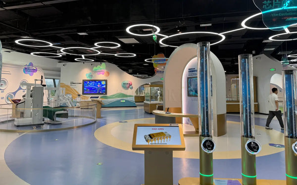 Museum learning system designed for science education and interactive participation
