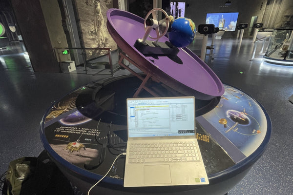 Long-term technical support for science museum exhibits