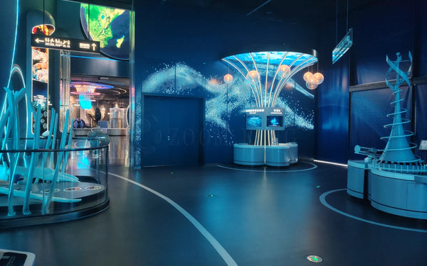 Large-scale interactive ocean installation for immersive science museum education