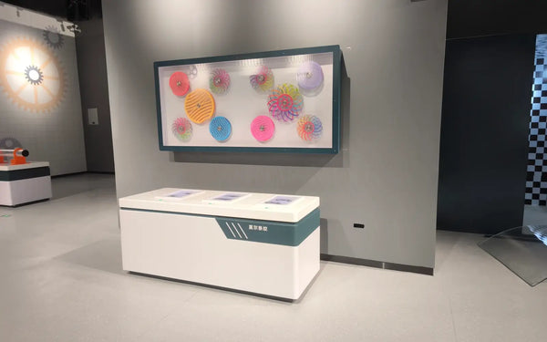 STEM learning environment designed for museums and educational spaces